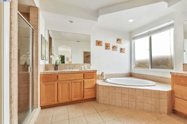 1145 Hartwell Ave, Stockton, CA 95209