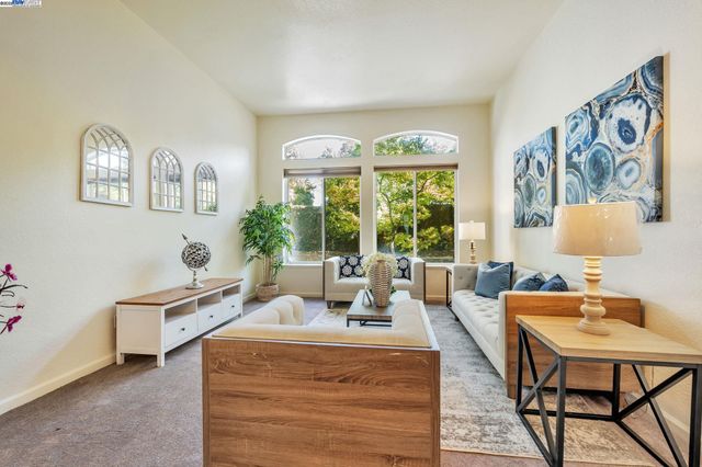 1145 Hartwell Ave, Stockton, CA 95209