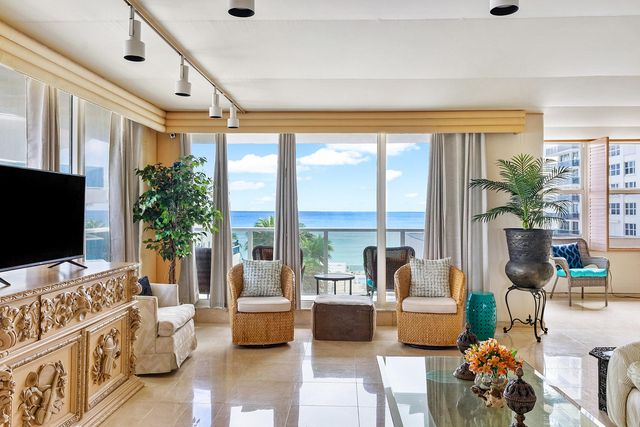 2751 S Ocean Drive 504n, Hollywood, FL 33019
