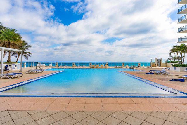 2751 S Ocean Drive 504n, Hollywood, FL 33019