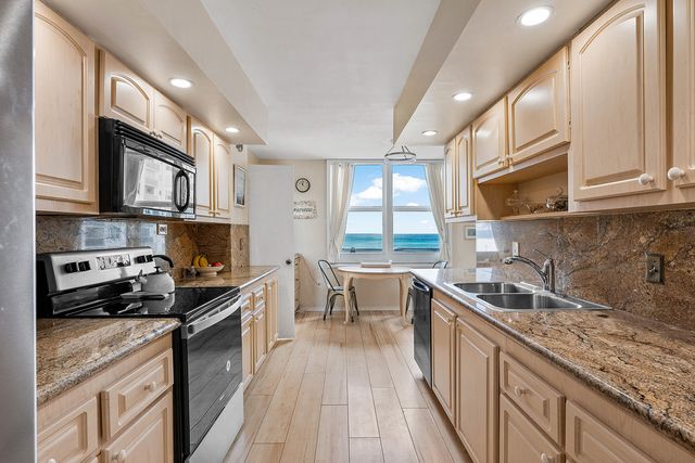 2751 S Ocean Drive 504n, Hollywood, FL 33019