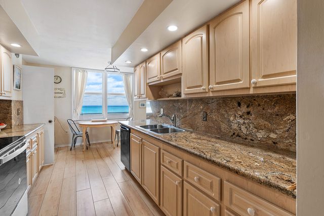 2751 S Ocean Drive 504n, Hollywood, FL 33019