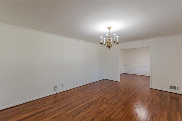 2110 Lavista Circle, Hapeville, GA 30354