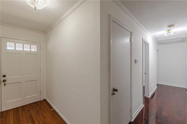 2110 Lavista Circle, Hapeville, GA 30354