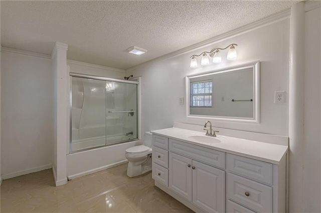 2110 Lavista Circle, Hapeville, GA 30354