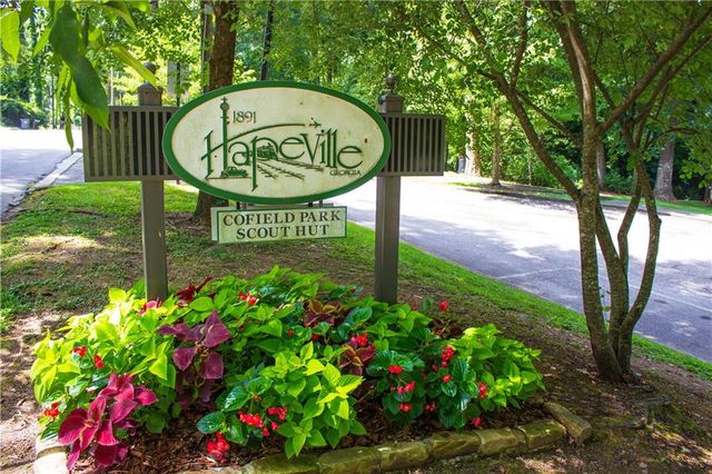 2110 Lavista Circle, Hapeville, GA 30354