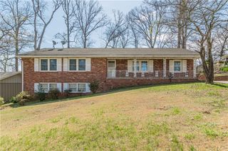 2110 Lavista Circle, Hapeville, GA 30354