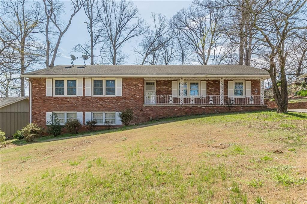 2110 Lavista Circle, Hapeville, GA 30354