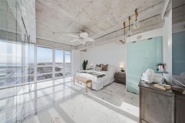 404 AVENIDA DE LA CONSTITUCIÓN PH 2408, San Juan, PR 00901