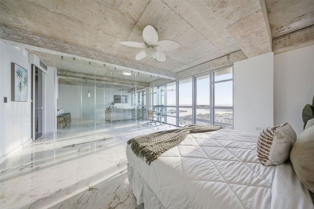 404 AVENIDA DE LA CONSTITUCIÓN PH 2408, San Juan, PR 00901