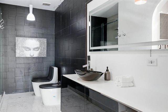404 AVENIDA DE LA CONSTITUCIÓN PH 2408, San Juan, PR 00901