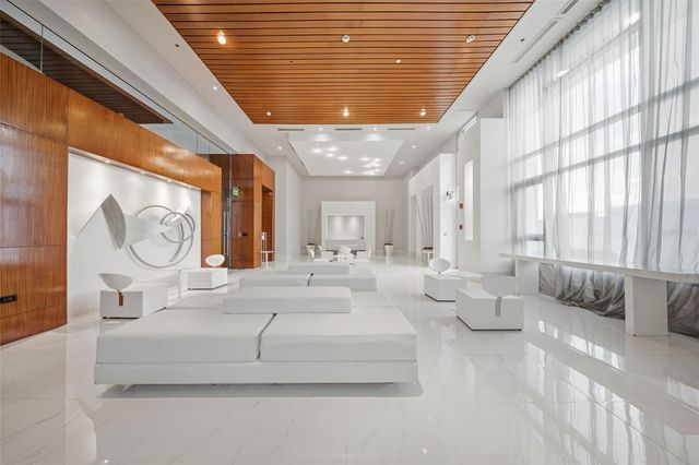 404 AVENIDA DE LA CONSTITUCIÓN PH 2408, San Juan, PR 00901
