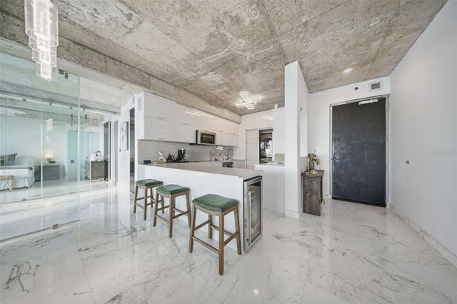 404 AVENIDA DE LA CONSTITUCIÓN PH 2408, San Juan, PR 00901