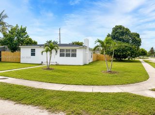 646 Aspen Rd, West Palm Beach, FL 33409