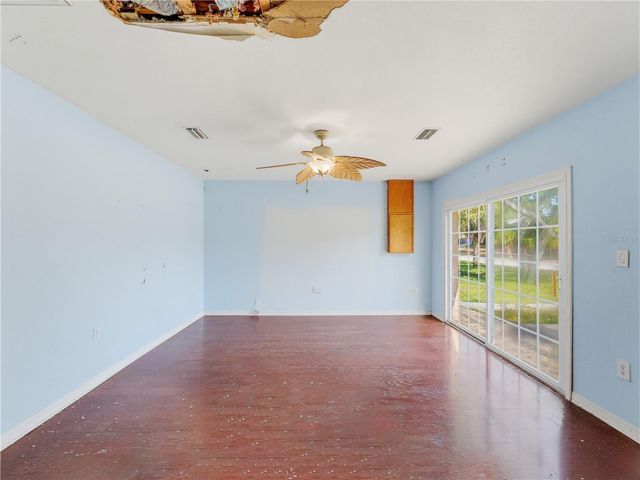 1116 E OAKWOOD STREET, Tarpon Springs, FL 34689