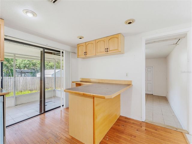 1116 E OAKWOOD STREET, Tarpon Springs, FL 34689