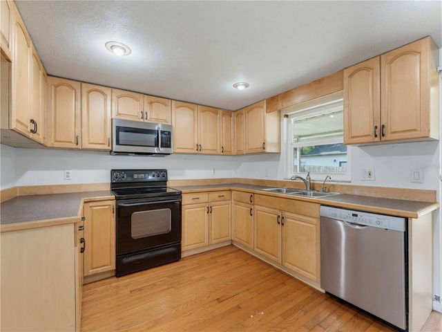1116 E OAKWOOD STREET, Tarpon Springs, FL 34689