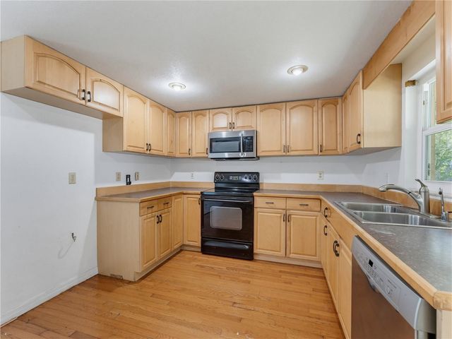 1116 E OAKWOOD STREET, Tarpon Springs, FL 34689