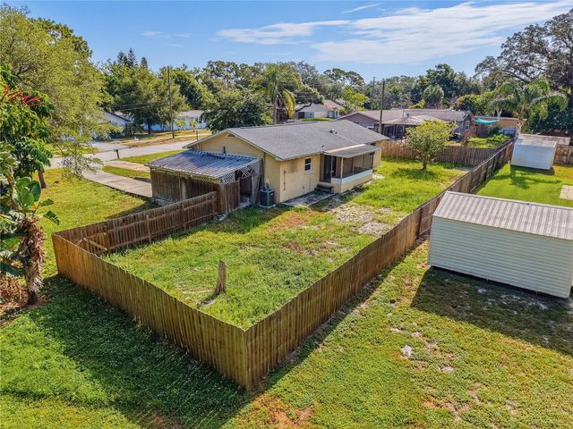1116 E OAKWOOD STREET, Tarpon Springs, FL 34689