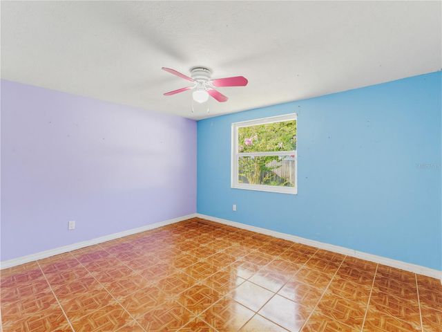 1116 E OAKWOOD STREET, Tarpon Springs, FL 34689