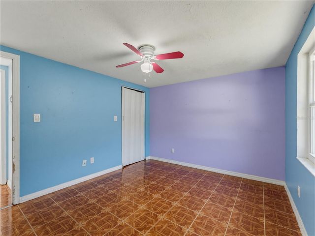 1116 E OAKWOOD STREET, Tarpon Springs, FL 34689