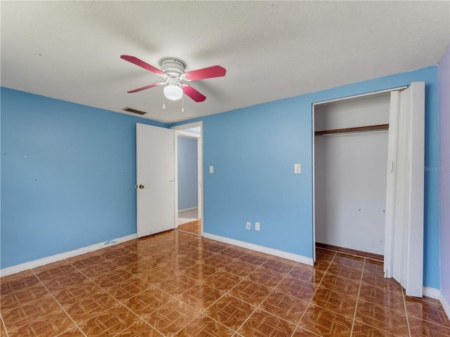 1116 E OAKWOOD STREET, Tarpon Springs, FL 34689