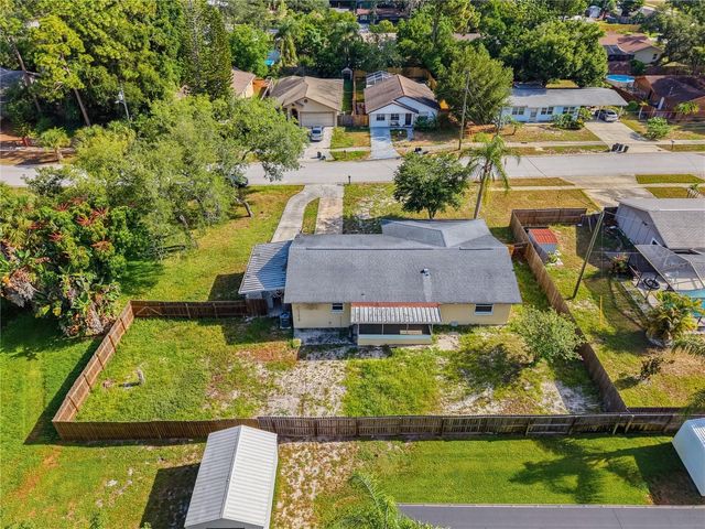 1116 E OAKWOOD STREET, Tarpon Springs, FL 34689