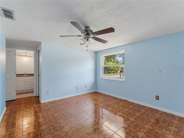 1116 E OAKWOOD STREET, Tarpon Springs, FL 34689