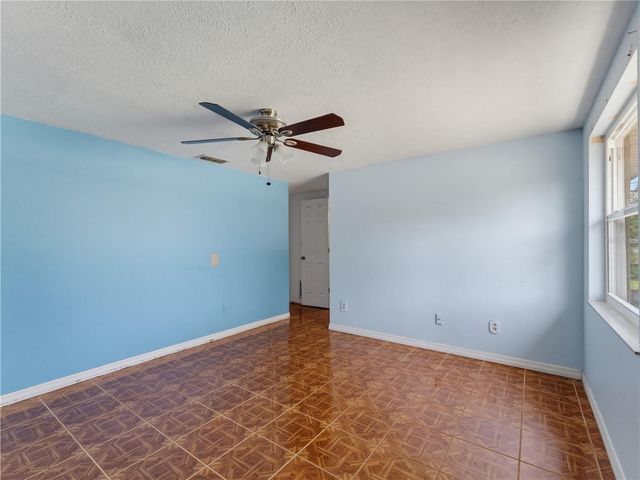 1116 E OAKWOOD STREET, Tarpon Springs, FL 34689