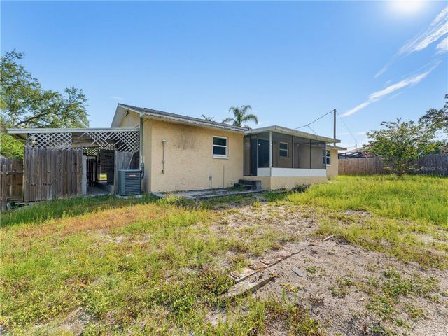 1116 E OAKWOOD STREET, Tarpon Springs, FL 34689