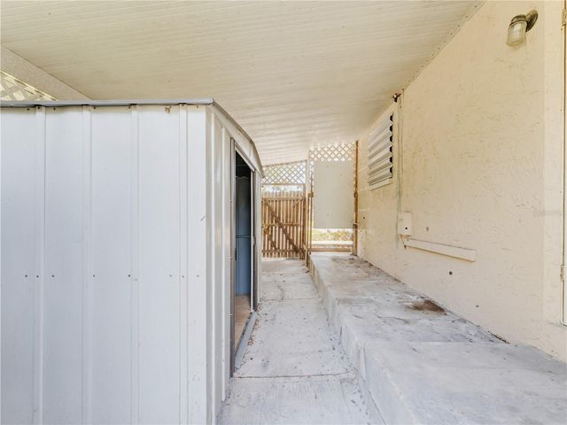 1116 E OAKWOOD STREET, Tarpon Springs, FL 34689