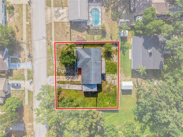 1116 E OAKWOOD STREET, Tarpon Springs, FL 34689