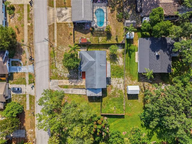 1116 E OAKWOOD STREET, Tarpon Springs, FL 34689