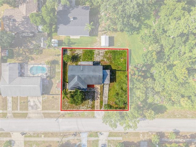 1116 E OAKWOOD STREET, Tarpon Springs, FL 34689