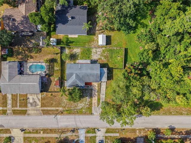 1116 E OAKWOOD STREET, Tarpon Springs, FL 34689