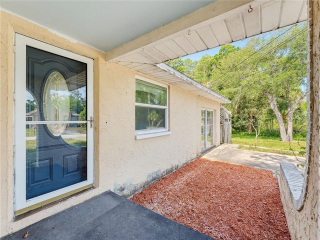 1116 E OAKWOOD STREET, Tarpon Springs, FL 34689