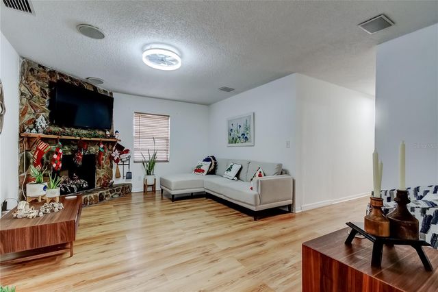 4729 E SERENA DRIVE, Tampa, FL 33617