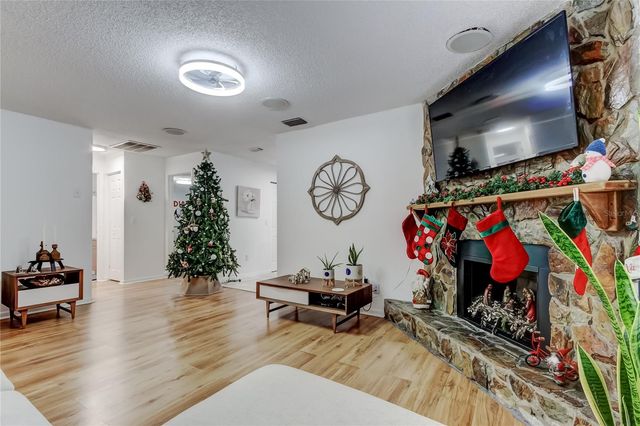 4729 E SERENA DRIVE, Tampa, FL 33617