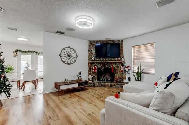 4729 E SERENA DRIVE, Tampa, FL 33617