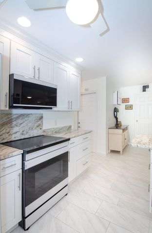 613 Oak Terrace, Jupiter, FL 33458