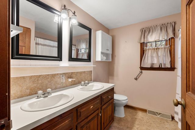 30 Josephine Drive, Hampton, NH 03842