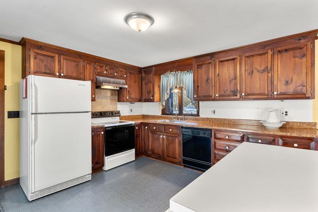 30 Josephine Drive, Hampton, NH 03842