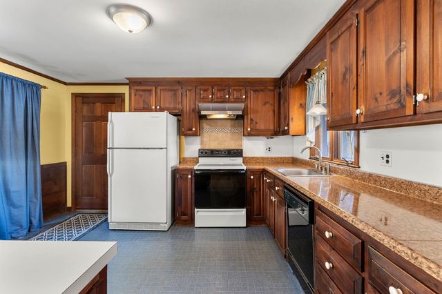 30 Josephine Drive, Hampton, NH 03842