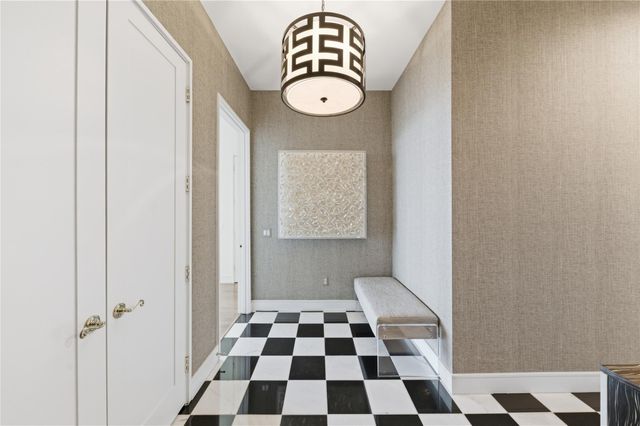 2727 Kirby Drive 16C, Houston, TX 77098
