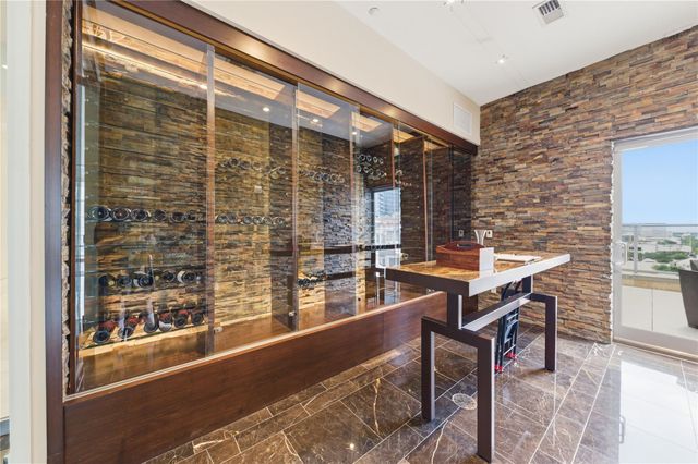 2727 Kirby Drive 16C, Houston, TX 77098