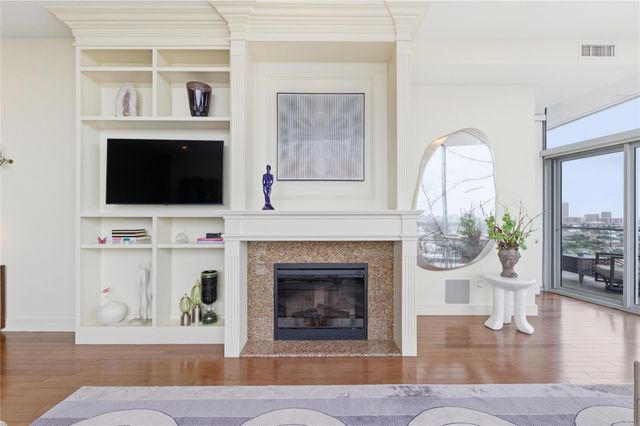 2727 Kirby Drive 16C, Houston, TX 77098