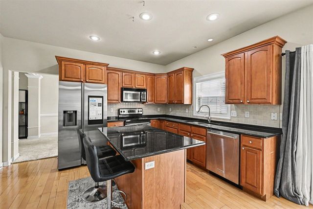 5229 Stapleton Drive, Kalamazoo, MI 49009
