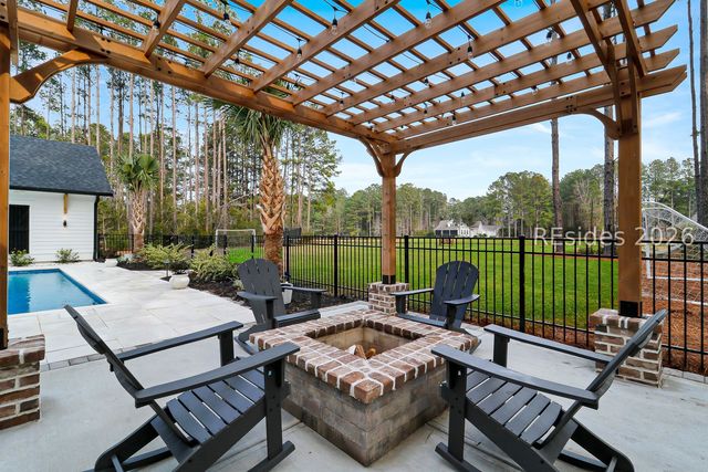 40 Foxchase Ln, Bluffton, SC 29910