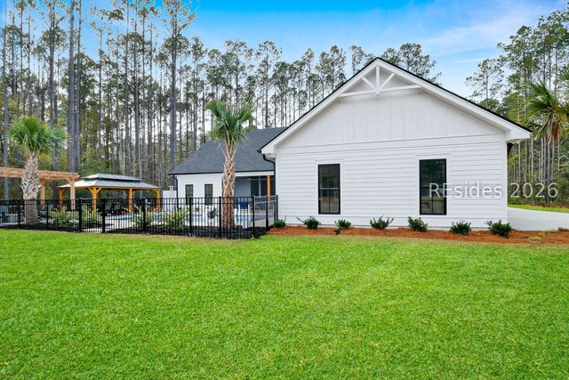 40 Foxchase Ln, Bluffton, SC 29910