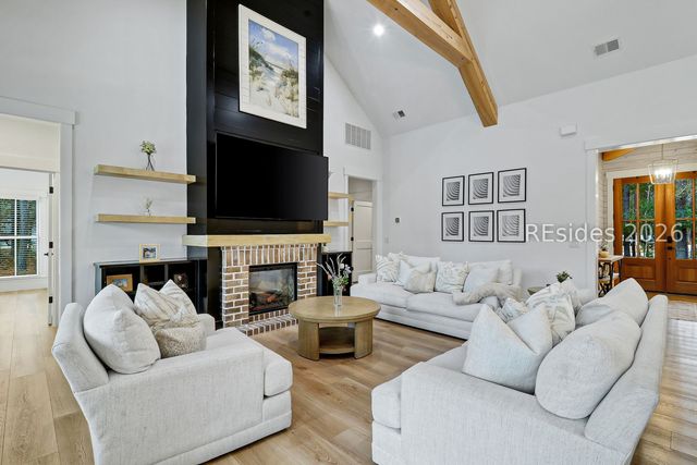 40 Foxchase Ln, Bluffton, SC 29910